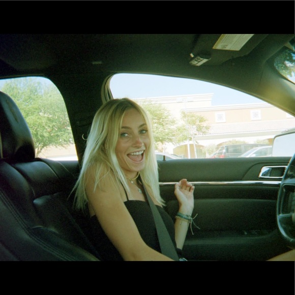 Meet your Posher, Iyris - Picture 1 of 1